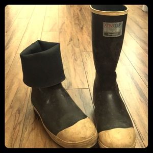 Xtratuf men’s boots